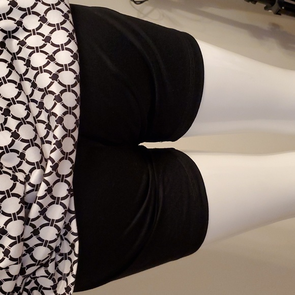 Segments Luxe Skorts - Picture 5 of 8